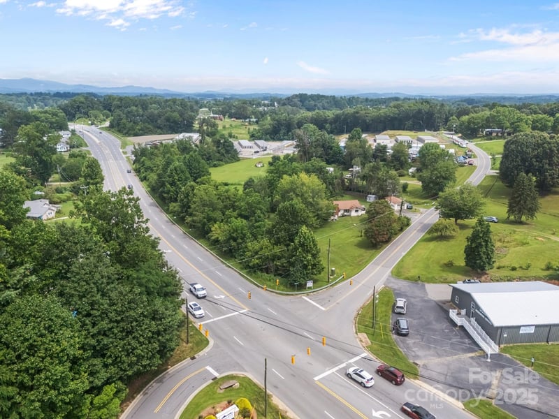0000 New Leicester Highway, Asheville, NC - 1 bath - $1,149,000