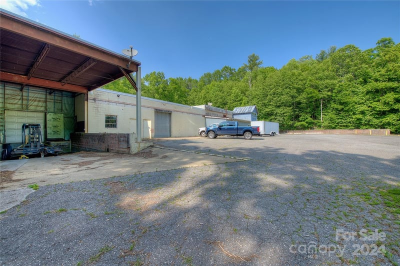 350 Henredon Road, Spruce Pine, NC -  - $652,000
