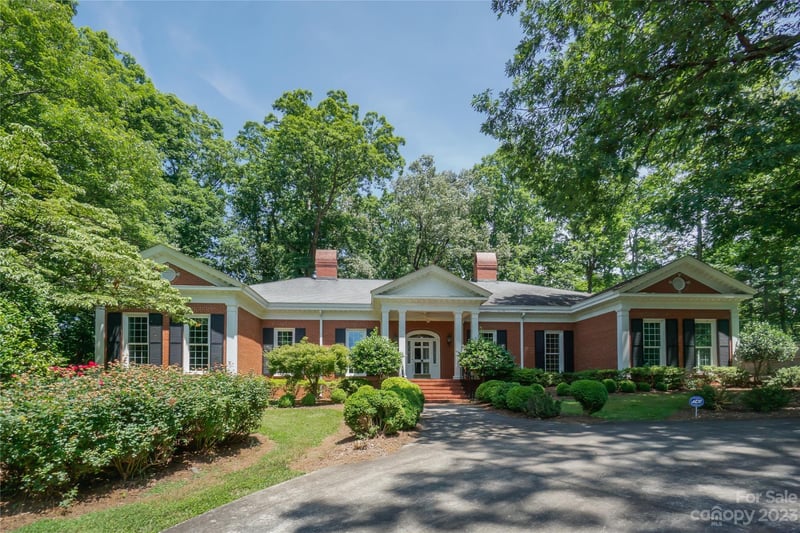 620 N 9th Street 5/6, Albemarle, NC - 5 beds, 6 baths, 5,060 sqft - $599,000