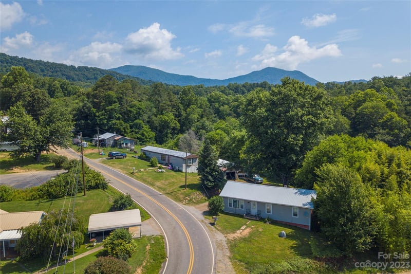 492, 518 and 524 Scruggs Circle, Canton, NC - 4 beds, 2 baths, 920 sqft - $325,000