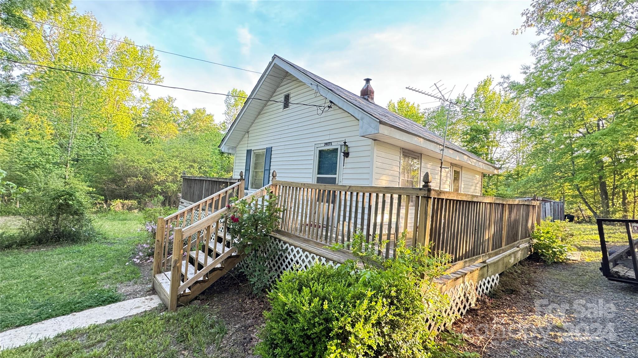 39273 Wright Road, New London, NC. property listing photo