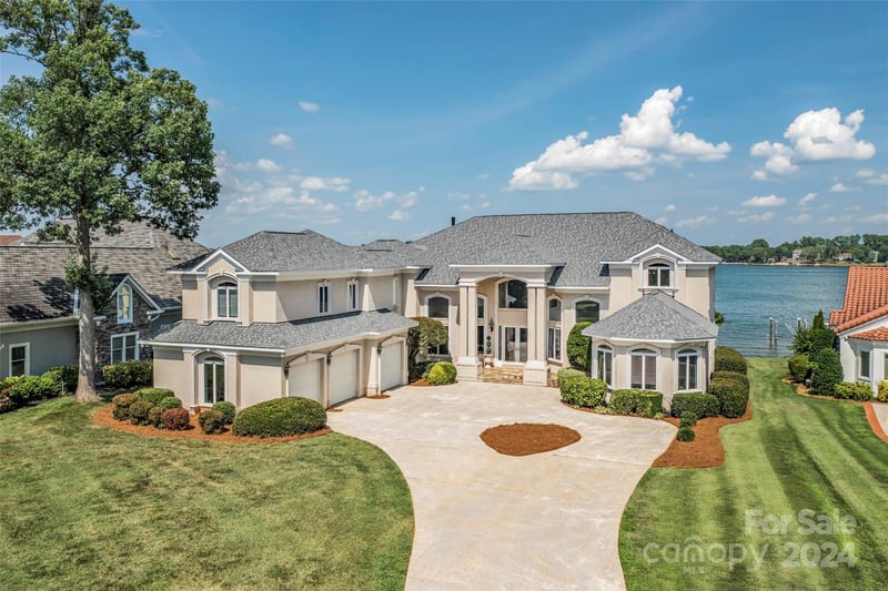 3446 Governors Island Drive, Denver, NC - 5 beds, 5.5 baths, 6,285 sqft - $3,400,000