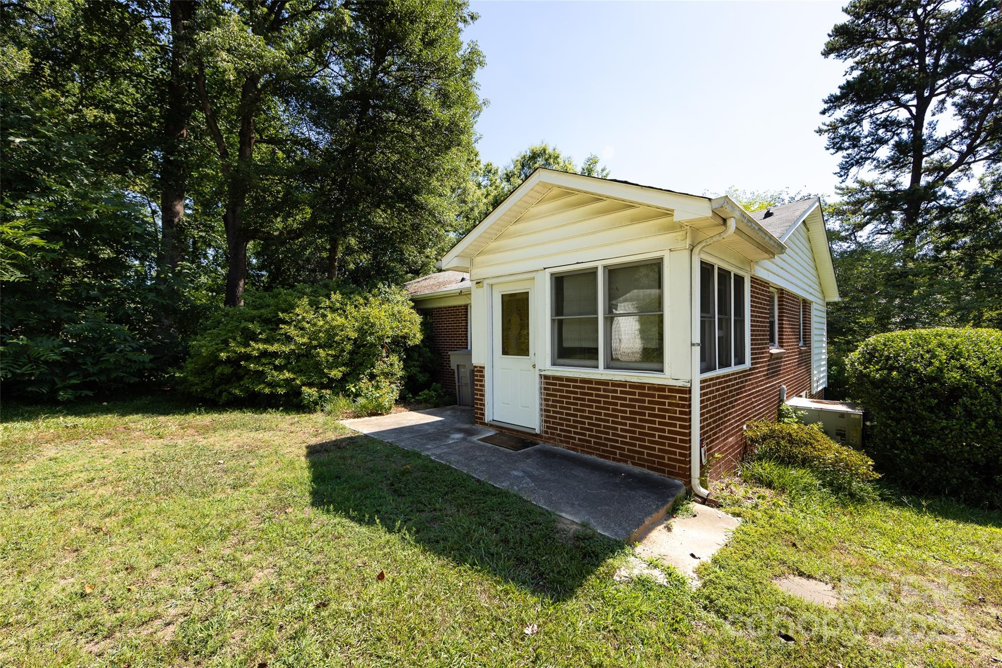 2001 Mcdonald Drive, Charlotte, NC. property listing photo
