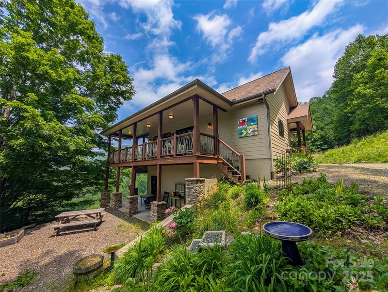72 Pilgrims Lane, Burnsville, NC - 3 beds, 2 baths, 2,248 sqft - $815,000