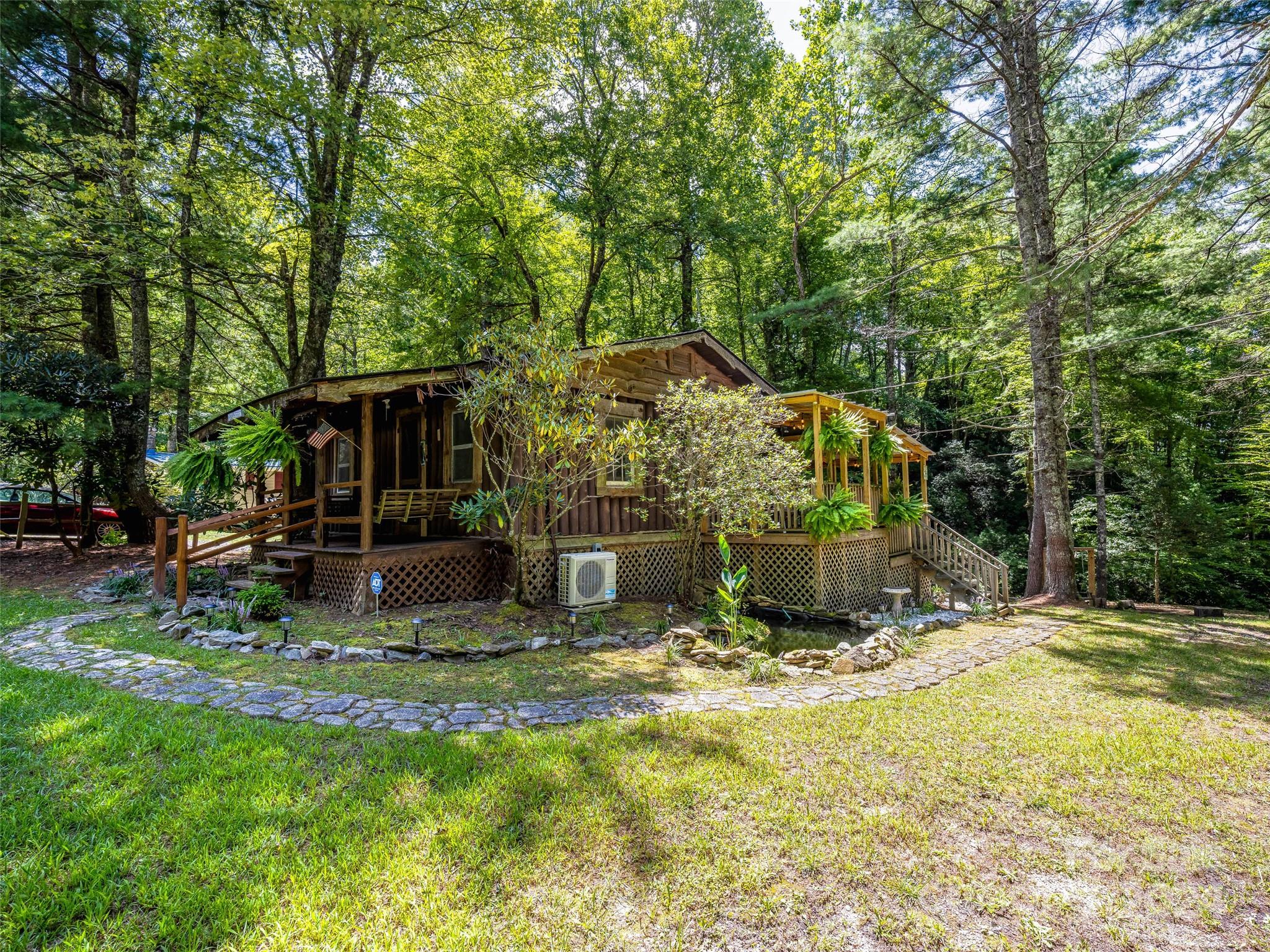 685 Shumont, Black Mountain, NC. property listing photo