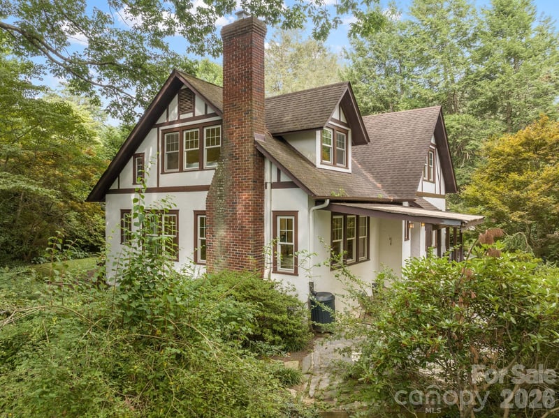 108 Lakewood Drive, Asheville, NC - 4 beds, 5 baths, 4,131 sqft - $1,900,000