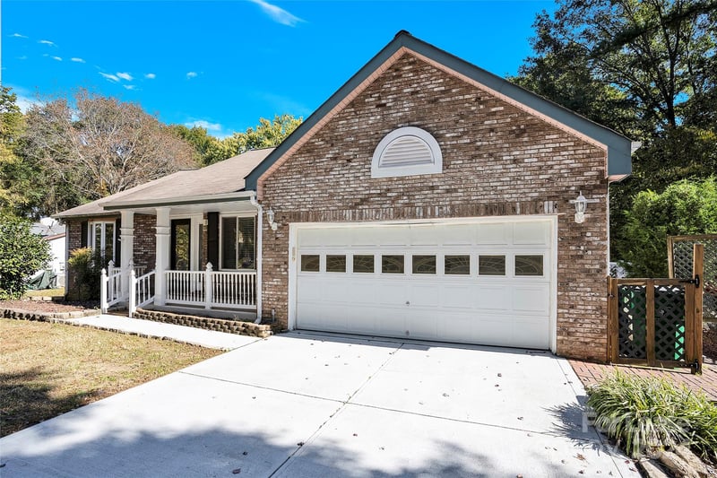 7314 Brigmore Drive, Charlotte, NC - 3 beds, 3 baths, 2,800 sqft - $6,500/mo