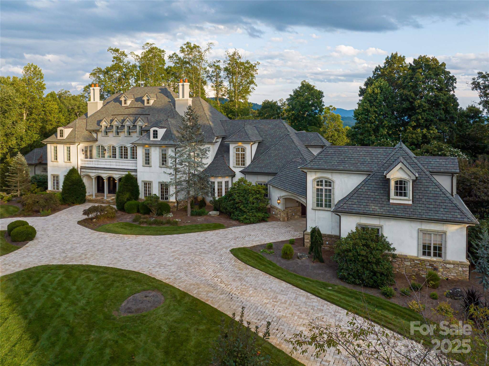316 Braeside, Asheville, NC. property listing photo