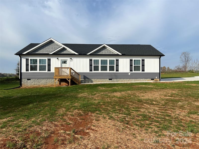 51 Rosemont Drive, Stony Point, NC - 3 beds, 2 baths, 1,512 sqft - $329,900