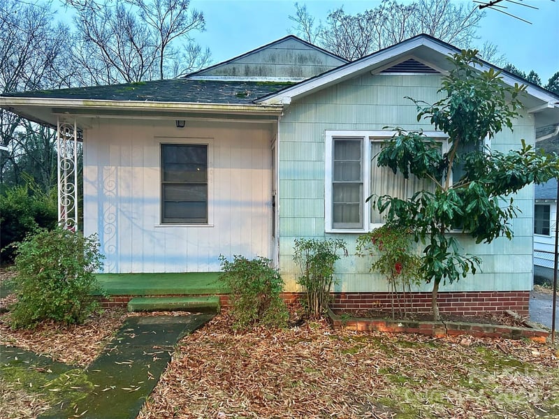 601 Sherman Street, Badin, NC - 2 beds, 1 bath, 1,082 sqft - $75,000