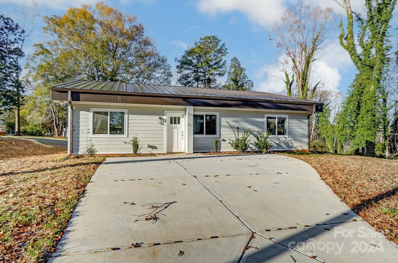 1410 Deborah Circle, Shelby, NC - 3 beds, 2 baths, 1,485 sqft - $299,900