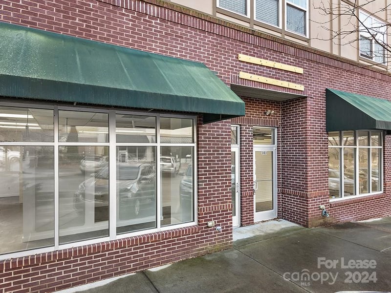 41 N Merrimon Avenue 101/103, Asheville, NC - 2 baths - $3,493/mo