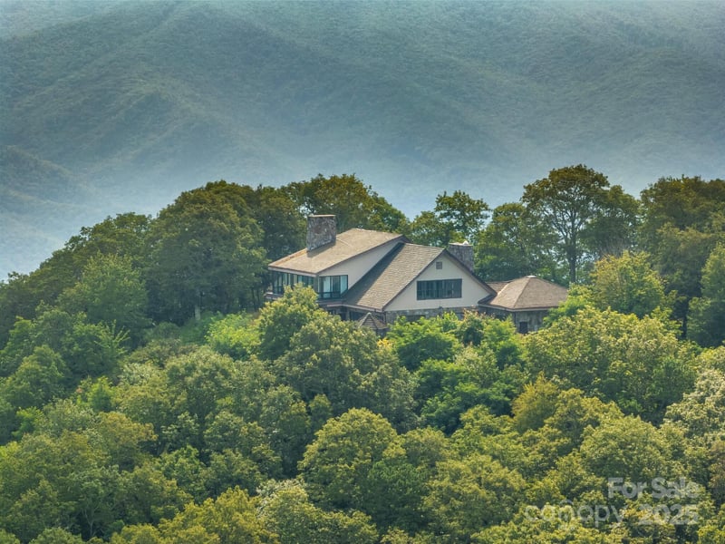 2200 Camp Branch Road, Waynesville, NC - 5 beds, 4.5 baths, 8,165 sqft - $2,565,000