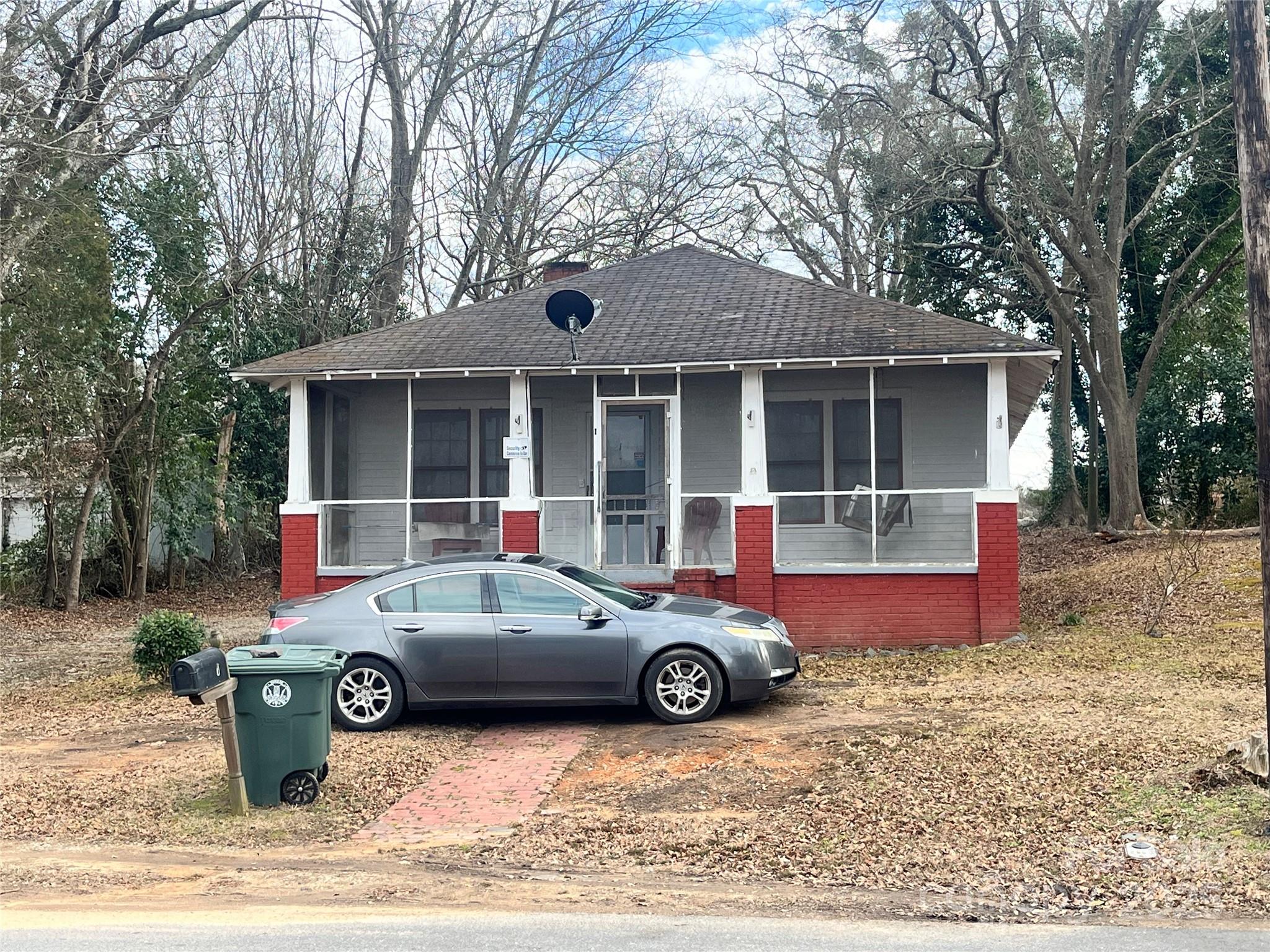 1 Catawba Avenue, Great Falls, SC. property listing photo