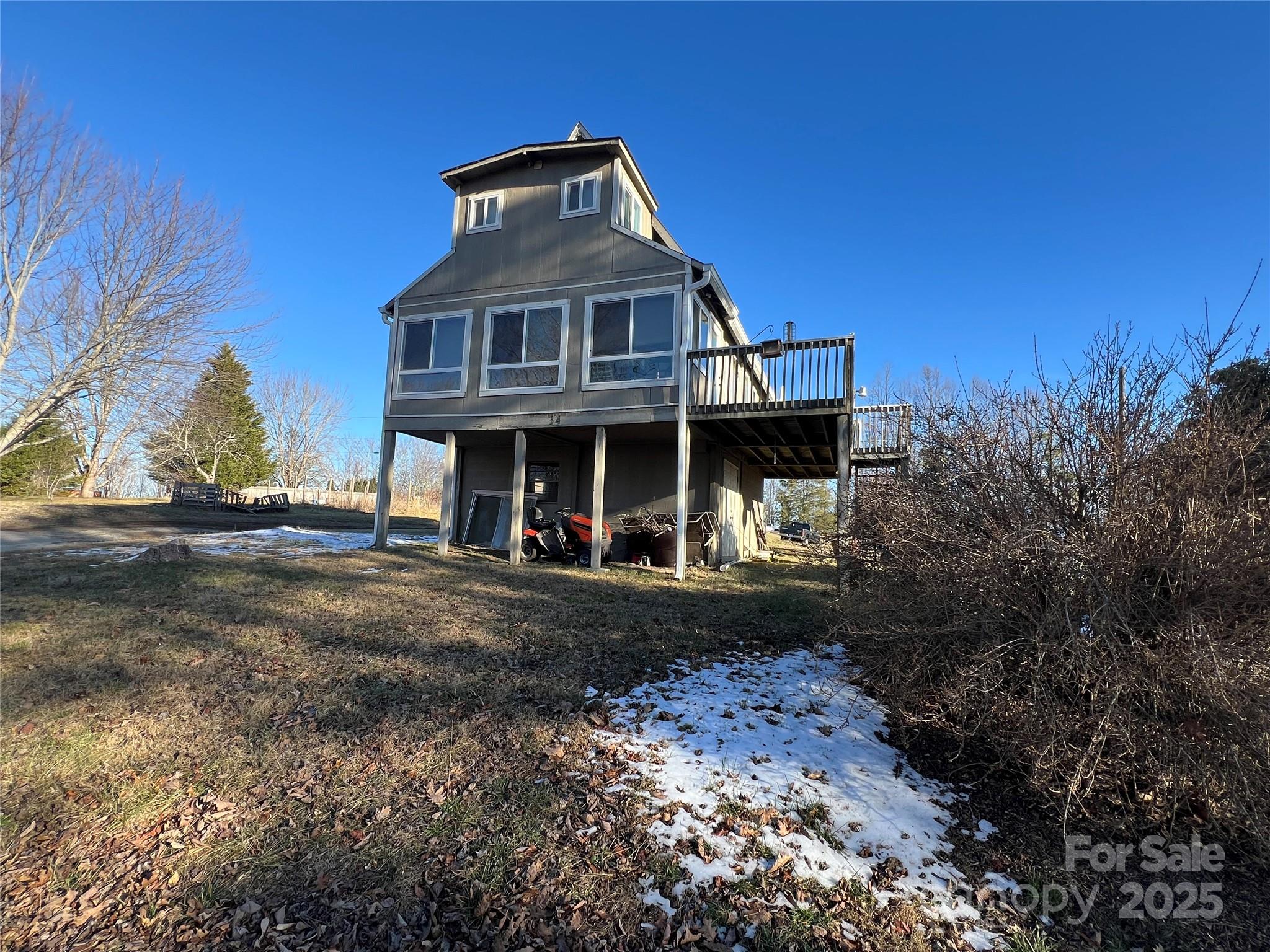34 Point Lookout Circle, Hendersonville, NC. property listing photo
