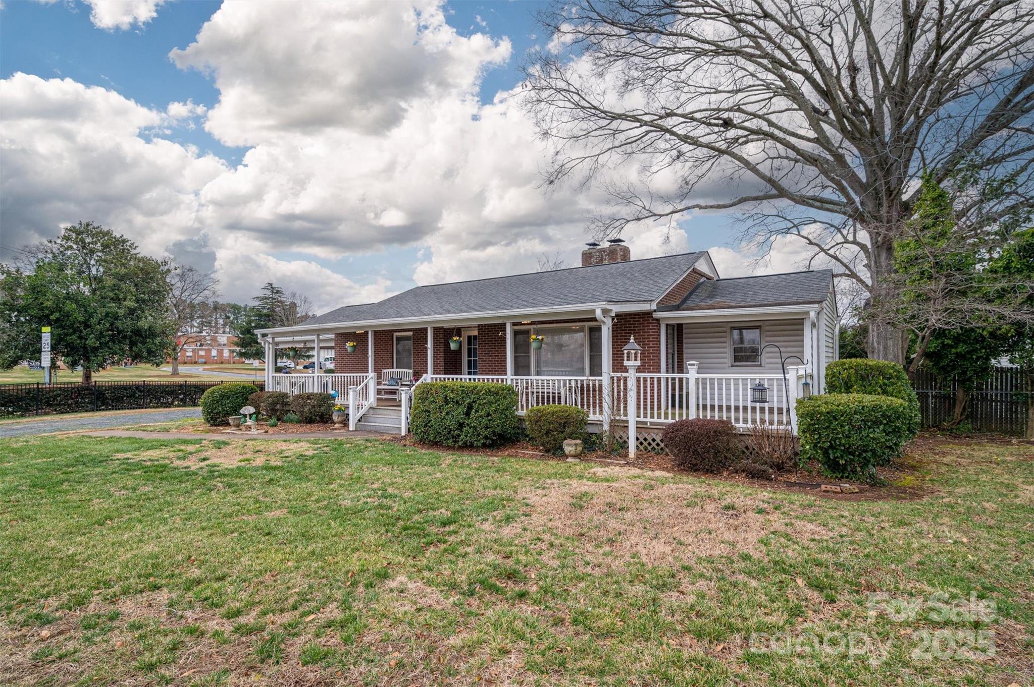 816 South Point Road, Belmont, NC. property listing photo