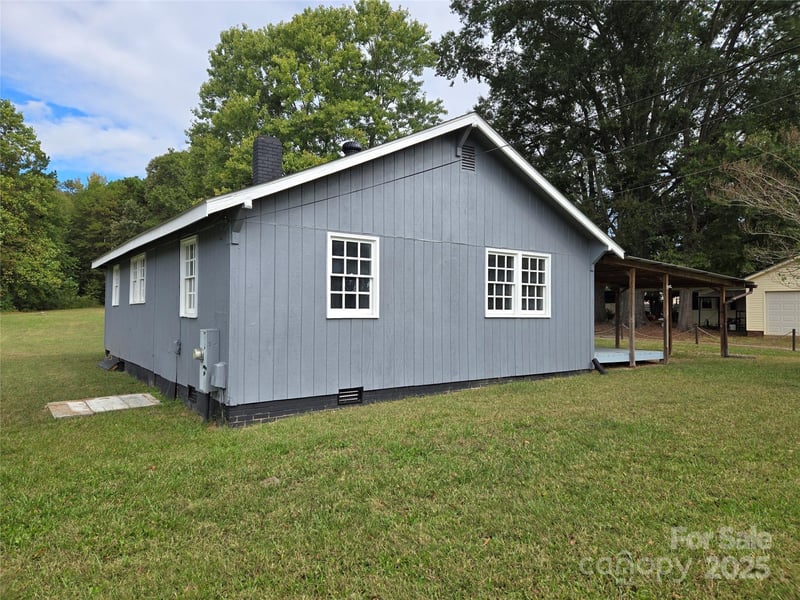915 Chapel, Landis, NC - 2 beds, 1 bath, 916 sqft - $319,000