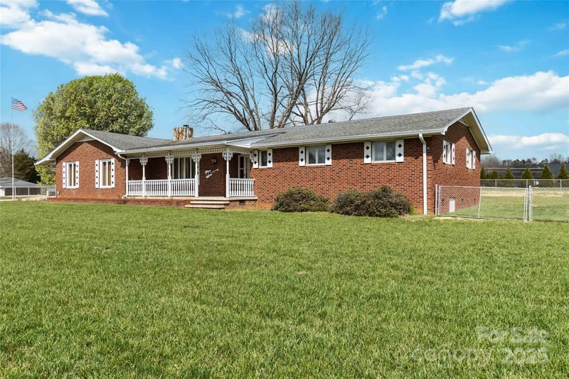 5643 Twinkle Drive, Concord, NC - 3 beds, 2 baths, 2,217 sqft - $535,000