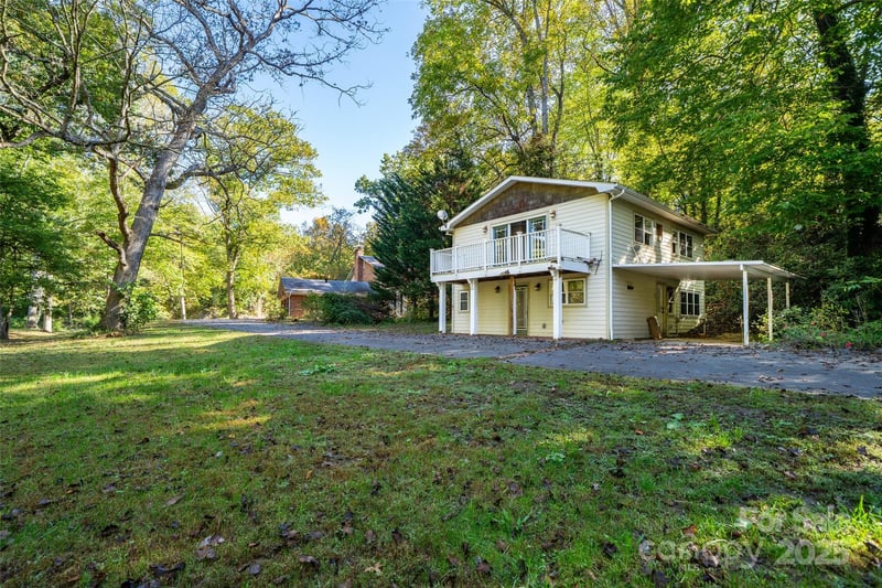 61 Riverbend Road, Canton, NC - 2 beds, 1 bath - $200,000