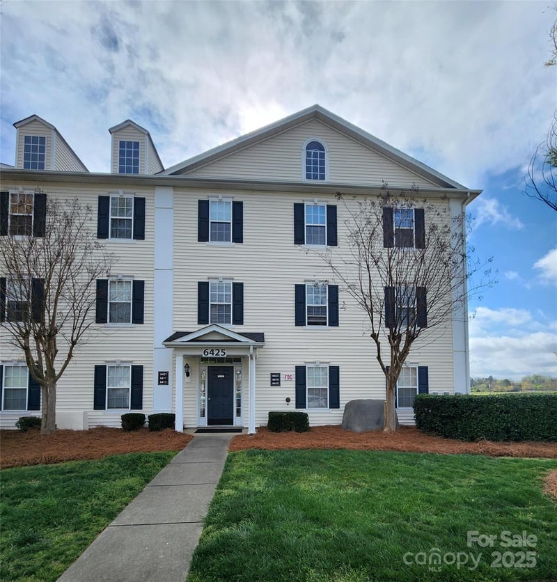 6423 Town Hall Place, Harrisburg, NC - 3 beds, 2 baths, 1,215 sqft - $235,000