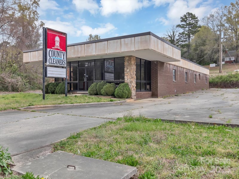 225 SE Branchview Drive SE, Concord, NC -  - $650,000