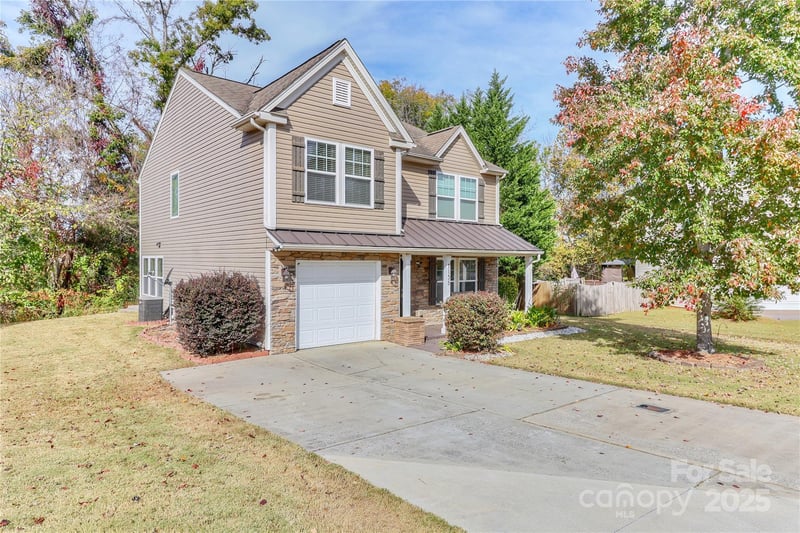 1135 Valley Street, Statesville, NC - 3 beds, 2.5 baths, 2,049 sqft - $315,000