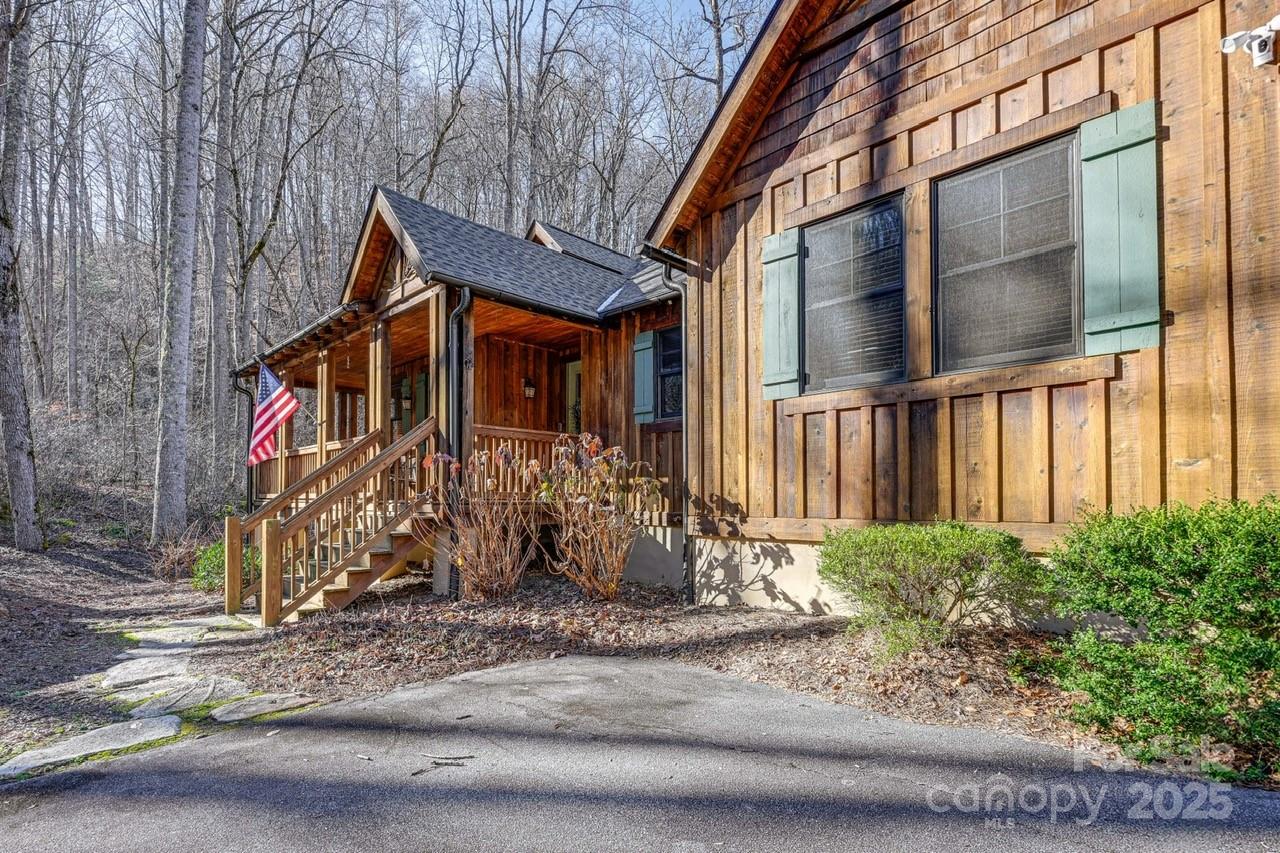220 Boulder Creek, Tuckasegee, NC. property listing photo