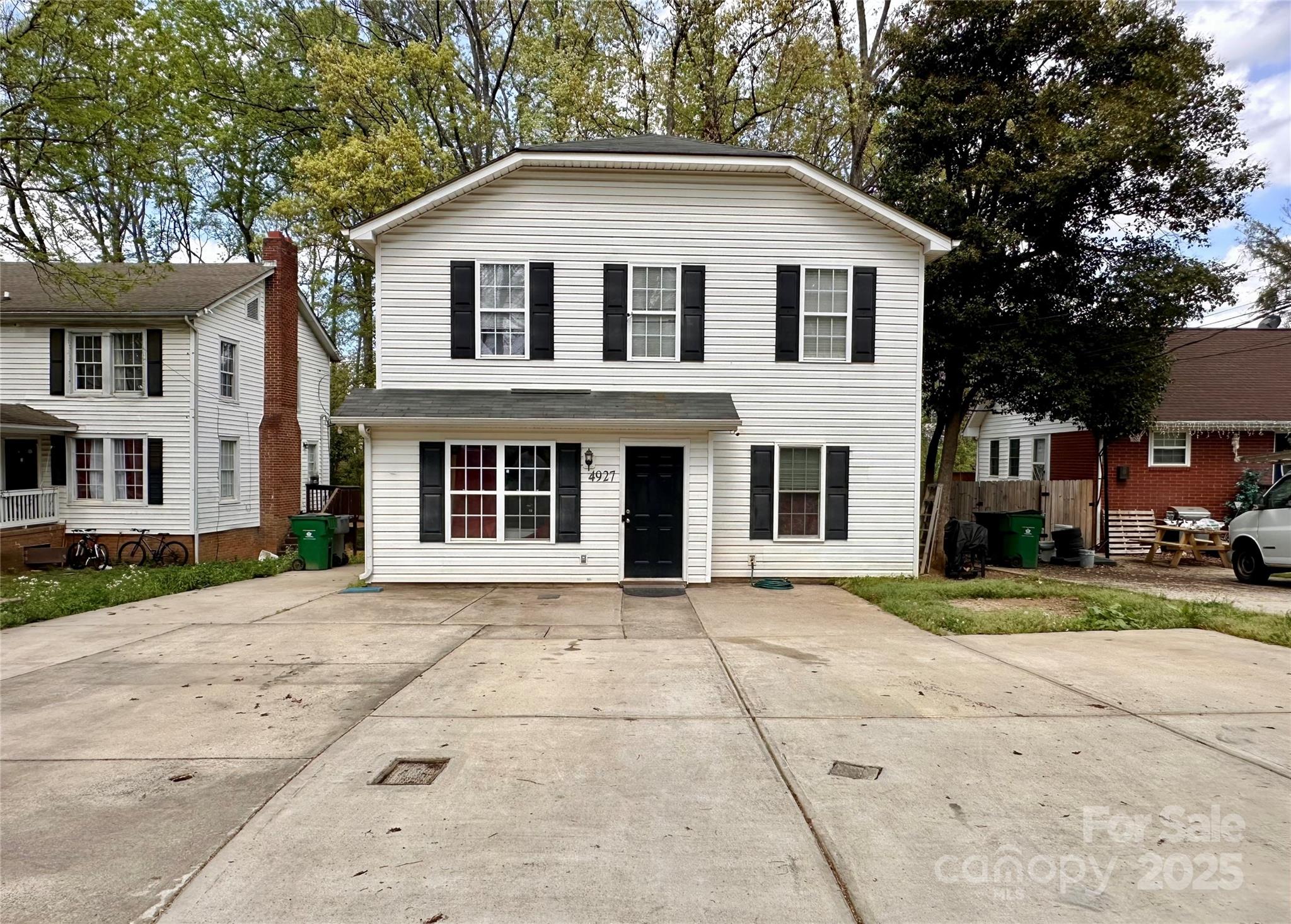 4927 Curtiswood Drive, Charlotte, NC. property listing photo