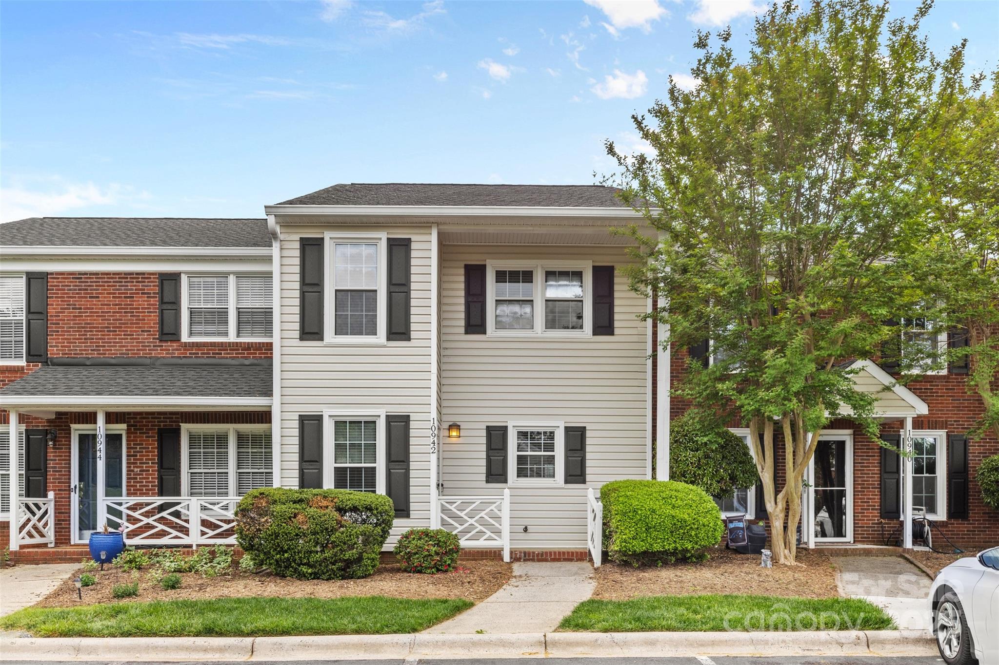 10942 Winterbourne Court, Charlotte, NC. property listing photo