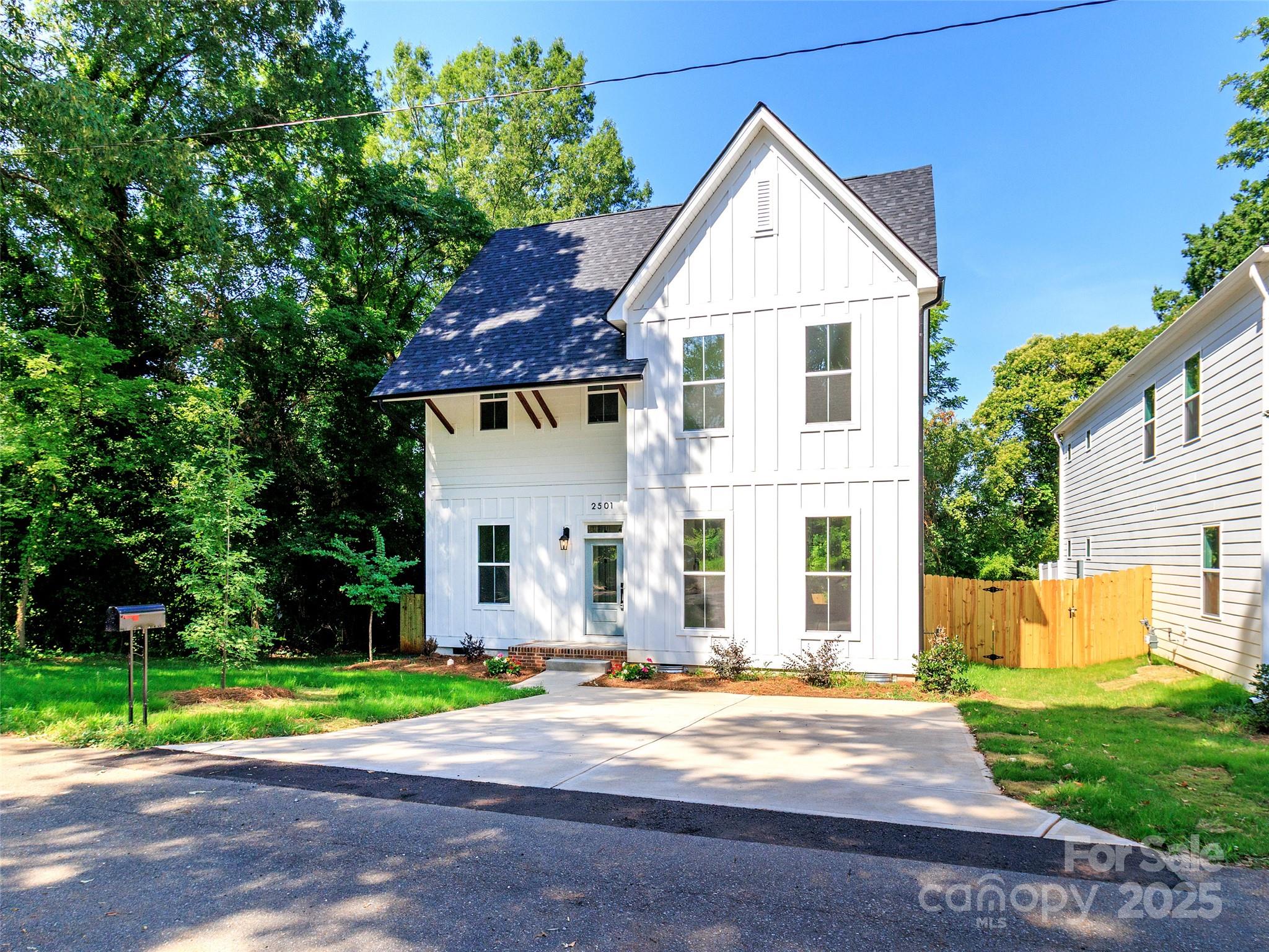 2501 ELON, Charlotte, NC. property listing photo