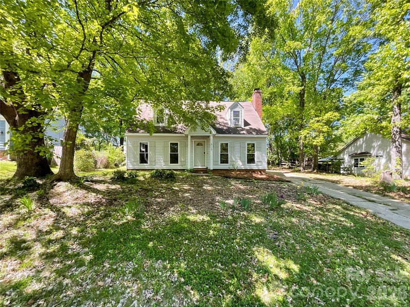 2113 Killarney Place, Charlotte, NC - 3 beds, 2 baths, 1,468 sqft - $299,900