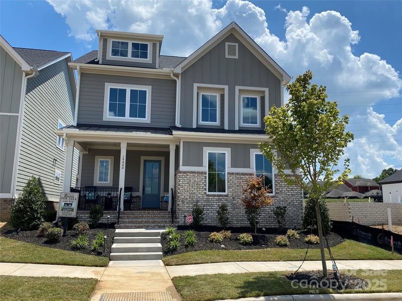 19044 Newburg Hill 26, Davidson, NC - 4 beds, 5 baths, 2,743 sqft - $1,134,000