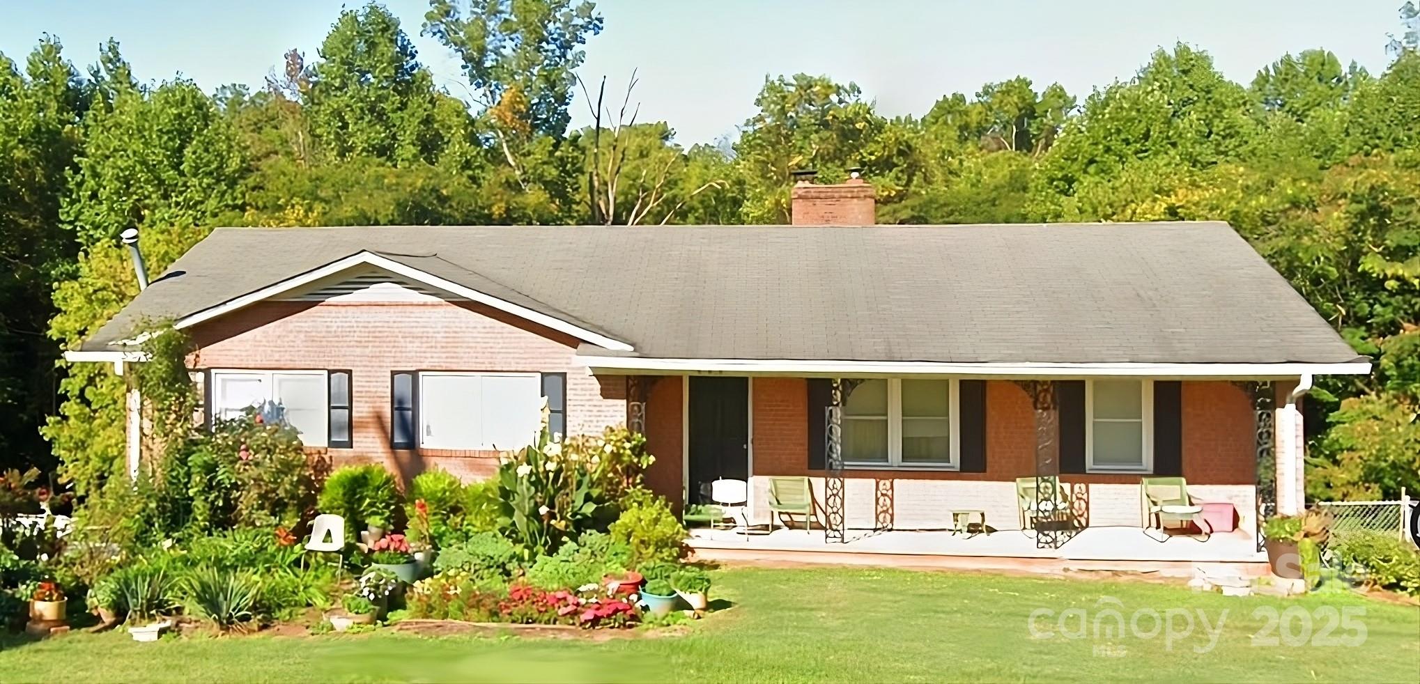 406 Caldwell, Newton, NC. property listing photo