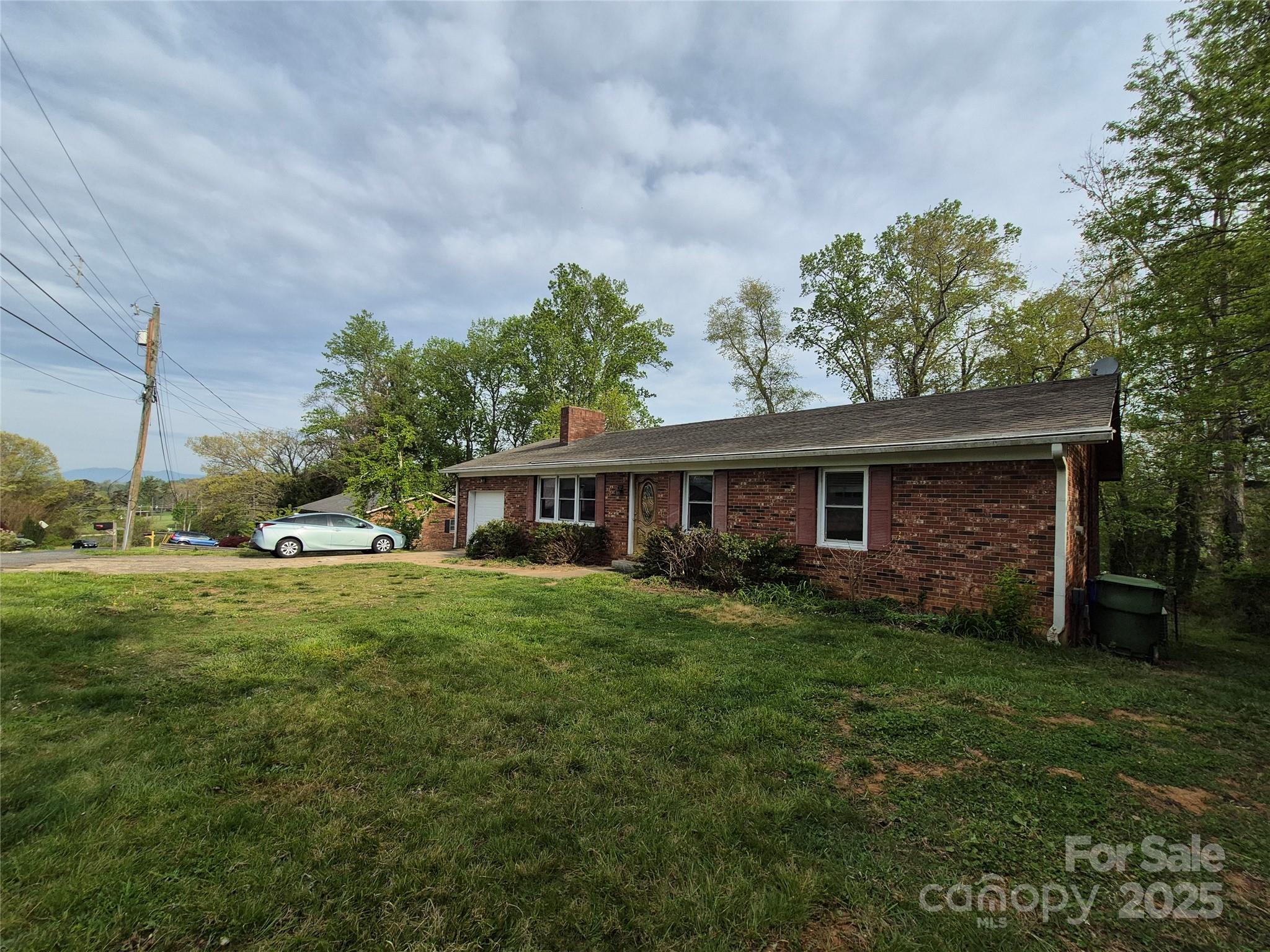64 Round Top Road, Asheville, NC. property listing photo