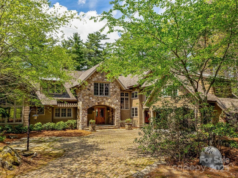228 Mills Creek Trace, Lake Toxaway, NC - 4 beds, 4.5 baths, 4,478 sqft - $2,975,000