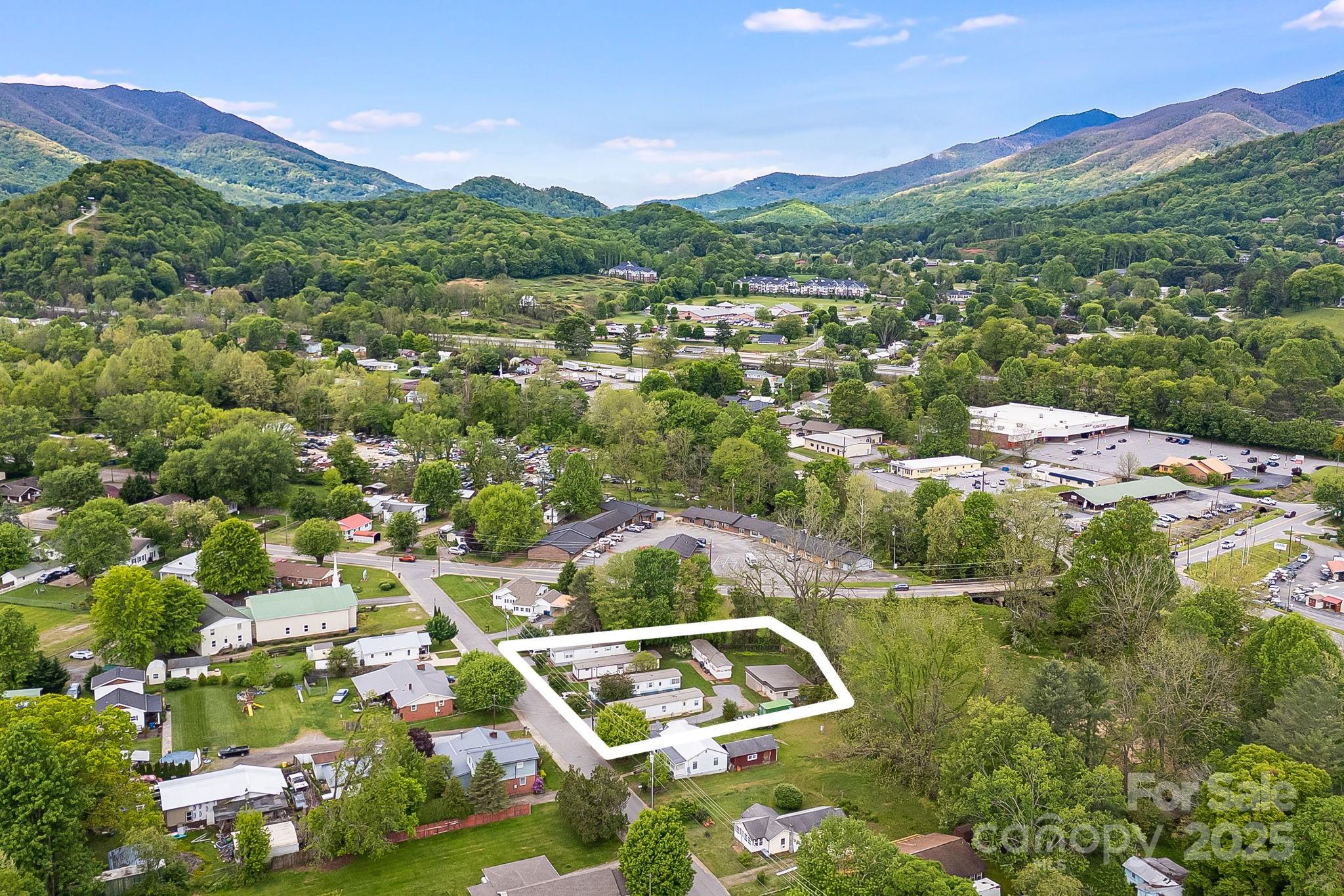 560 Westwood Circle, Waynesville, NC. property listing photo