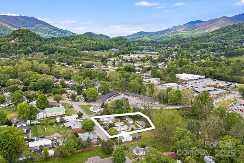 560 Westwood Circle, Waynesville, NC -  - $675,000
