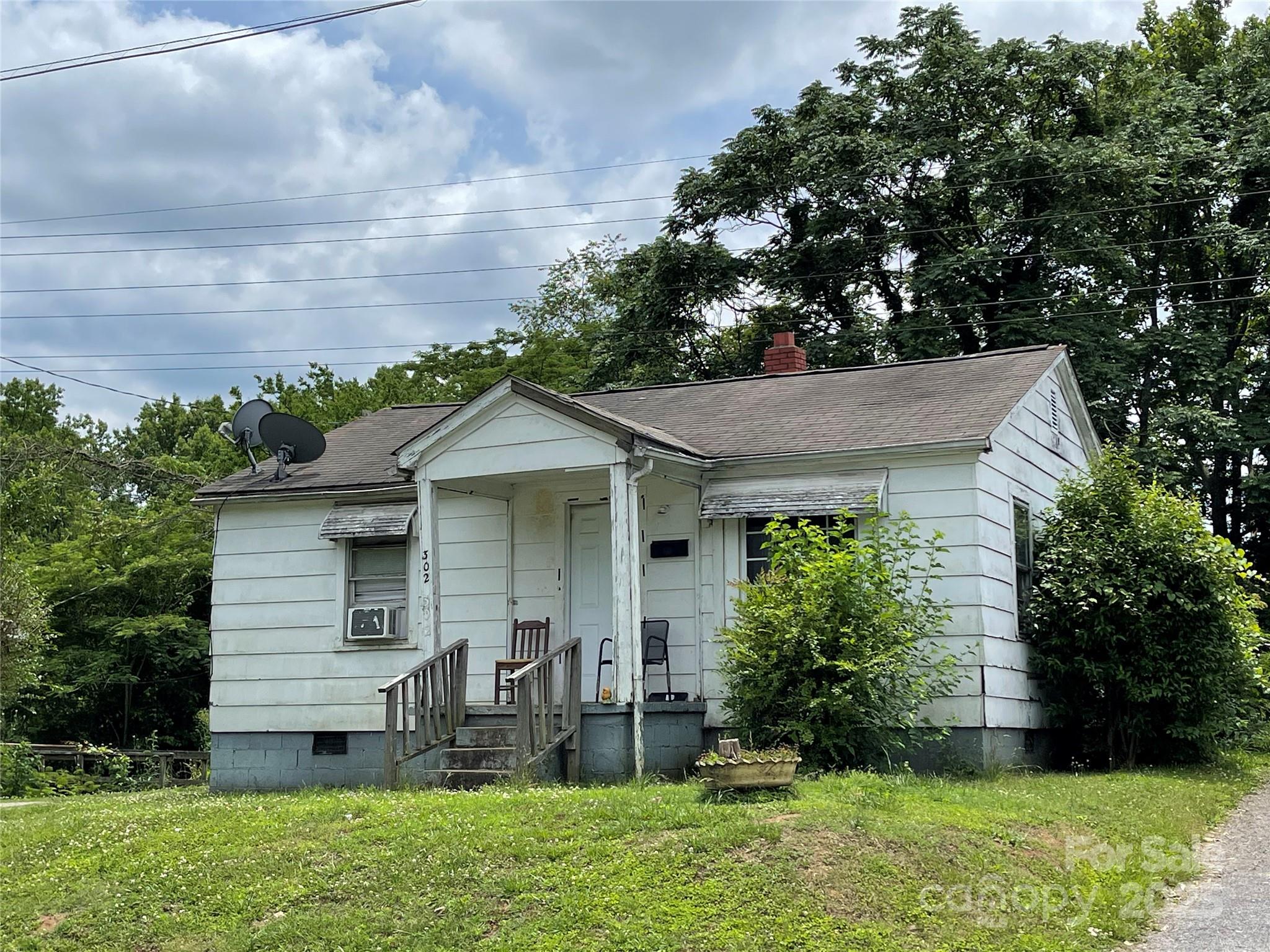 302 Melrose Drive SW, Concord, NC. property listing photo