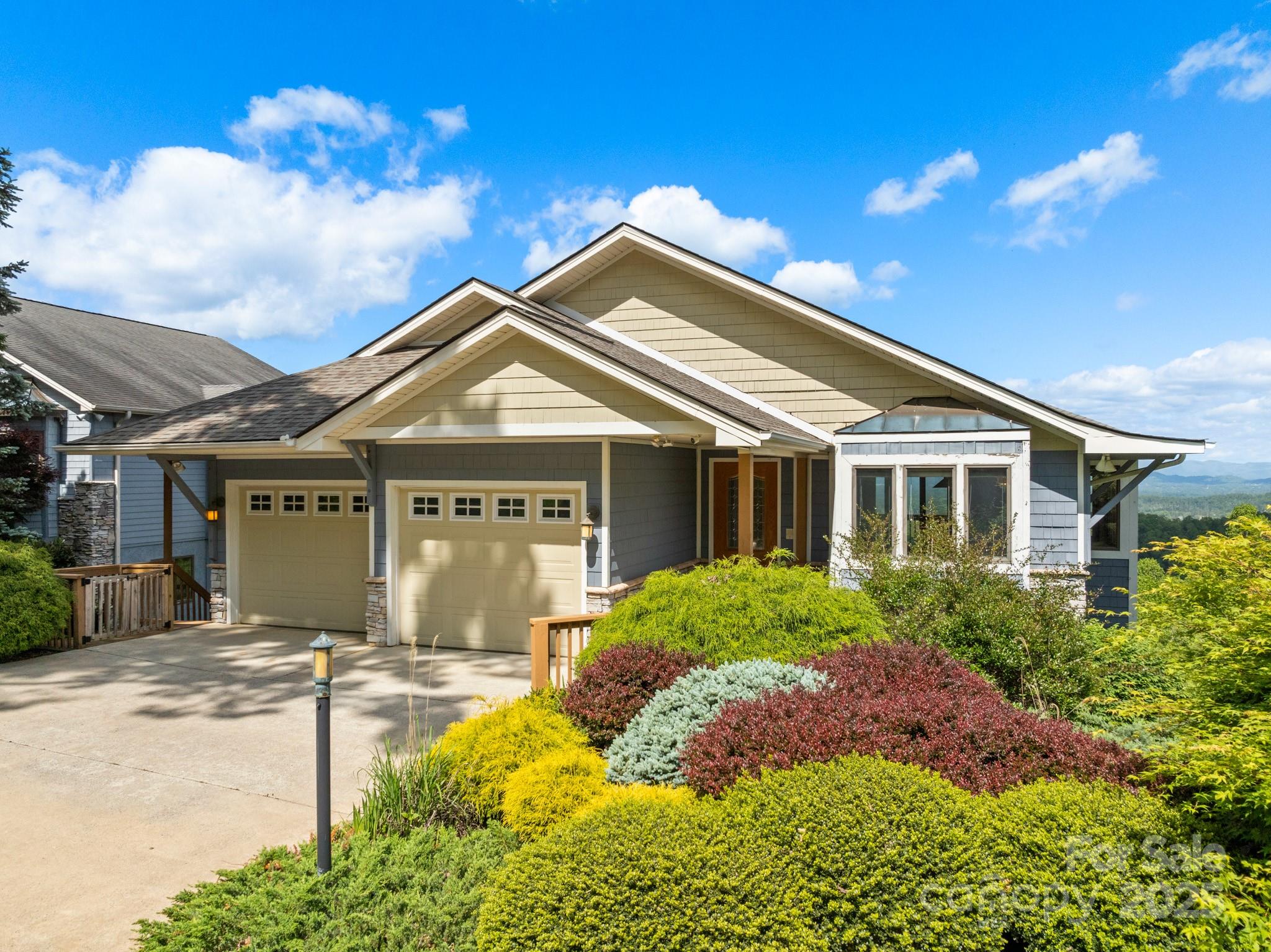 117 Distant View Drive, Asheville, NC. property listing photo