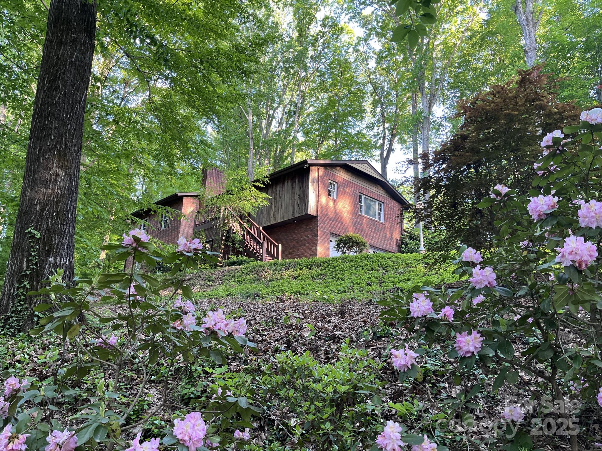 231 Davis, Morganton, NC. property listing photo