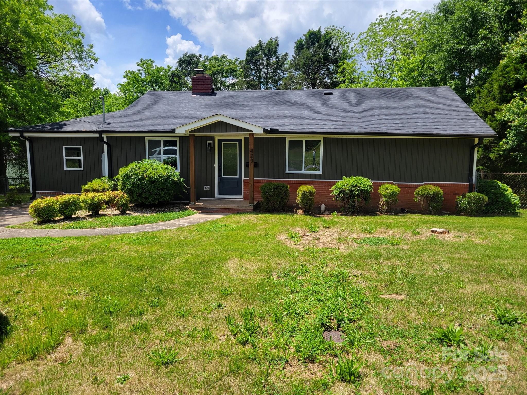 423 Rhyne, Dallas, NC. property listing photo
