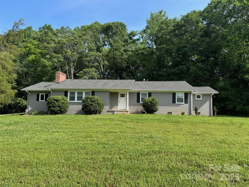 7860 Henry Harris Road, Fort Mill, SC - 3 beds, 1.5 baths, 1,853 sqft - $414,900