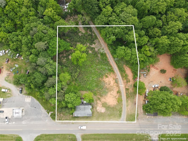 3023 & 3027 Wilkesboro Highway, Statesville, NC - 1 bath - $124,000