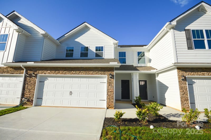 117 Sugg Trail, Weaverville, NC - 4 beds, 2.5 baths, 2,240 sqft - $384,765