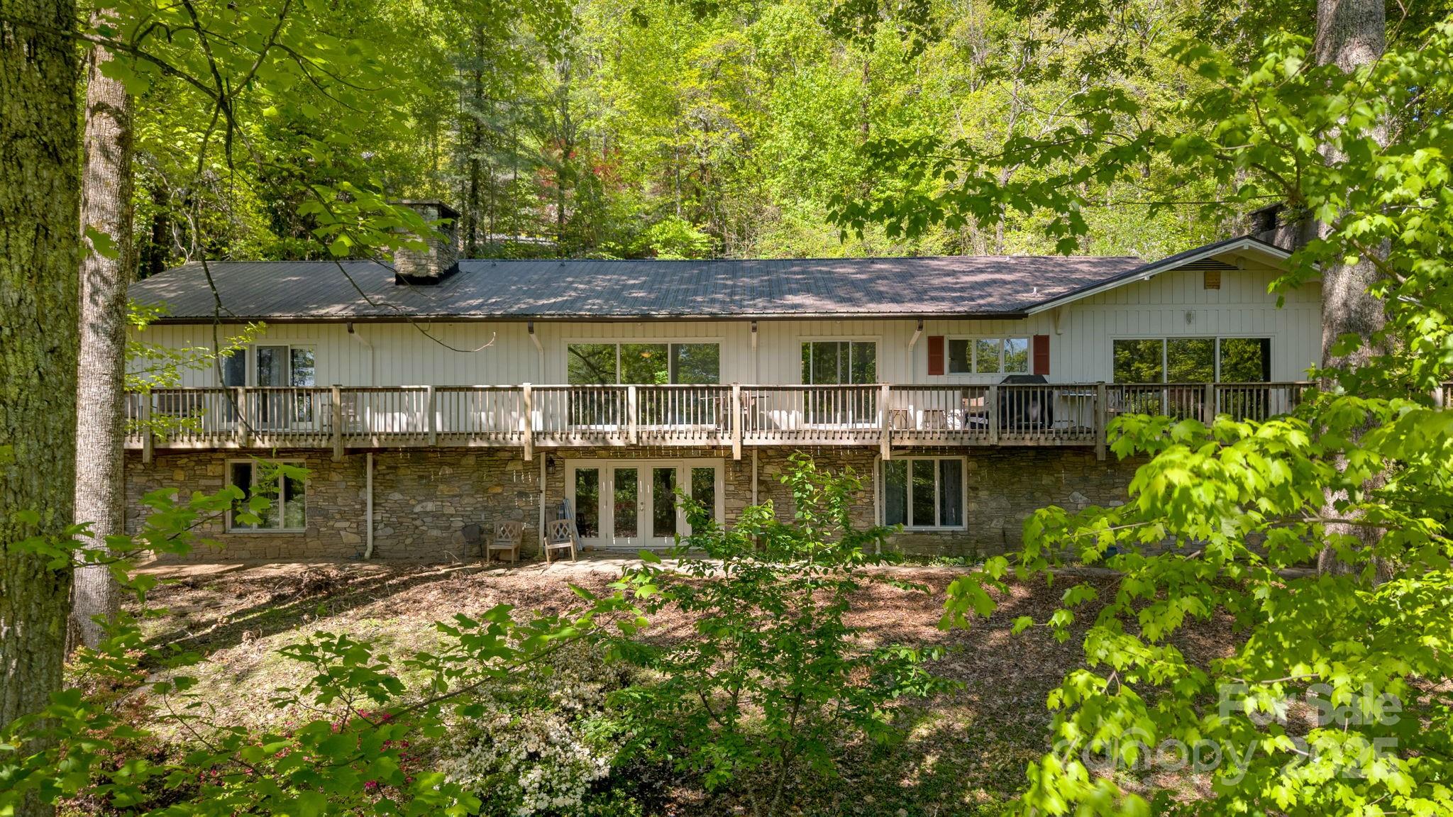 1412 Valmont Drive, Hendersonville, NC. property listing photo
