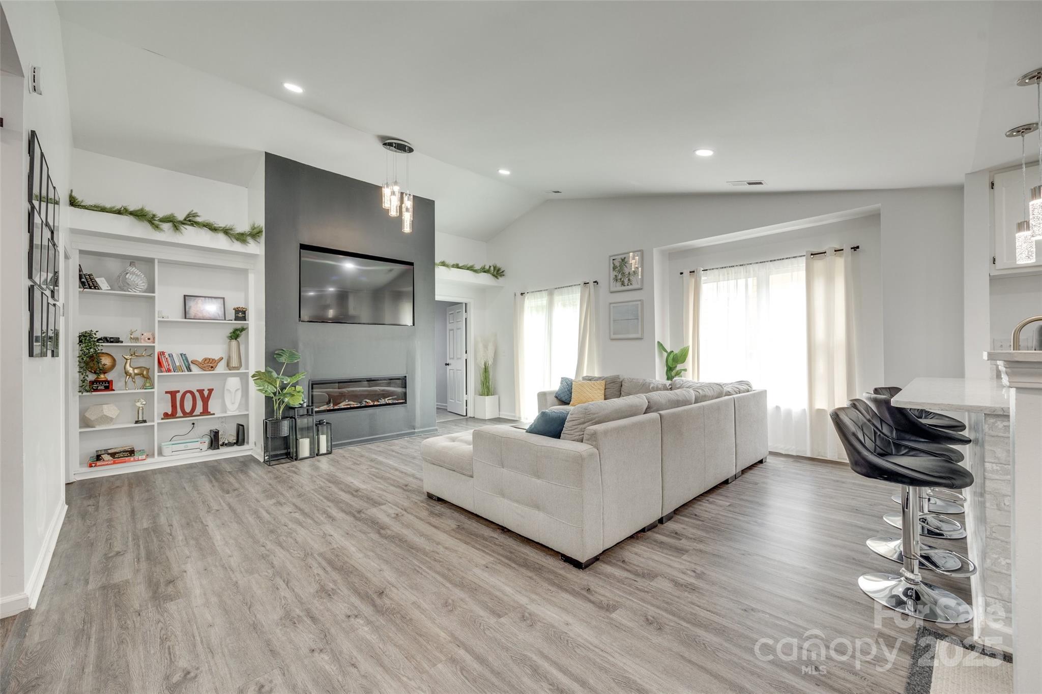 7442 Crestside, Charlotte, NC. property listing photo