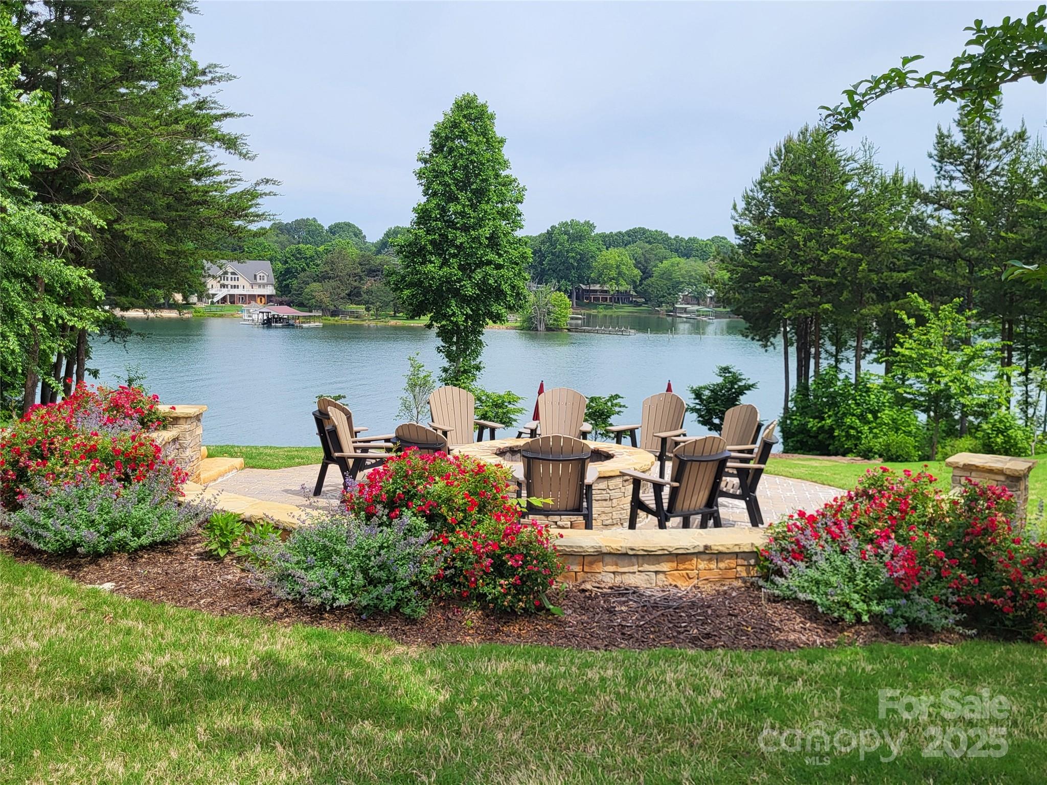117 Lanyard E, Mooresville, NC. property listing photo