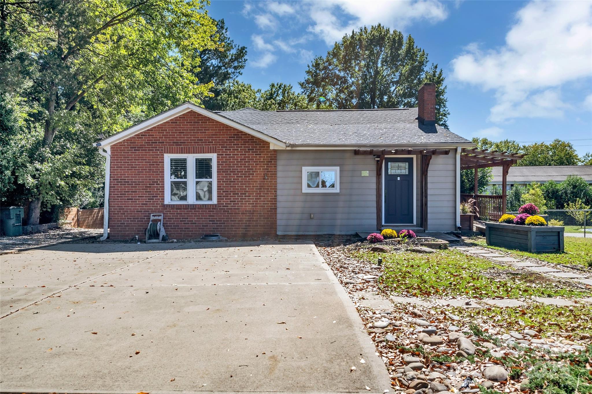 1111 Park, Gastonia, NC. property listing photo