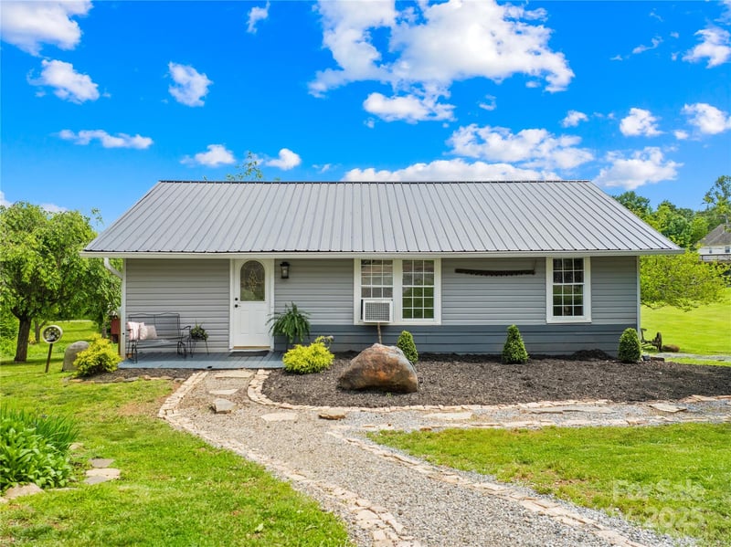 16 Julep Drive, Alexander, NC - 1 bed, 1 bath, 860 sqft - $225,000