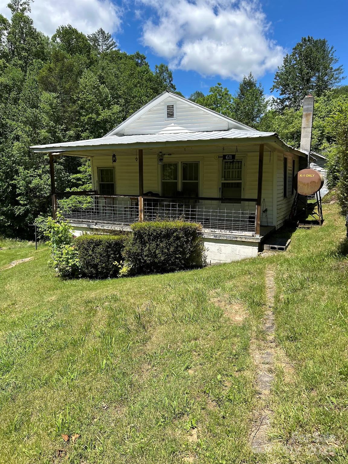 611 Johnson Hollow, Bakersville, NC. property listing photo